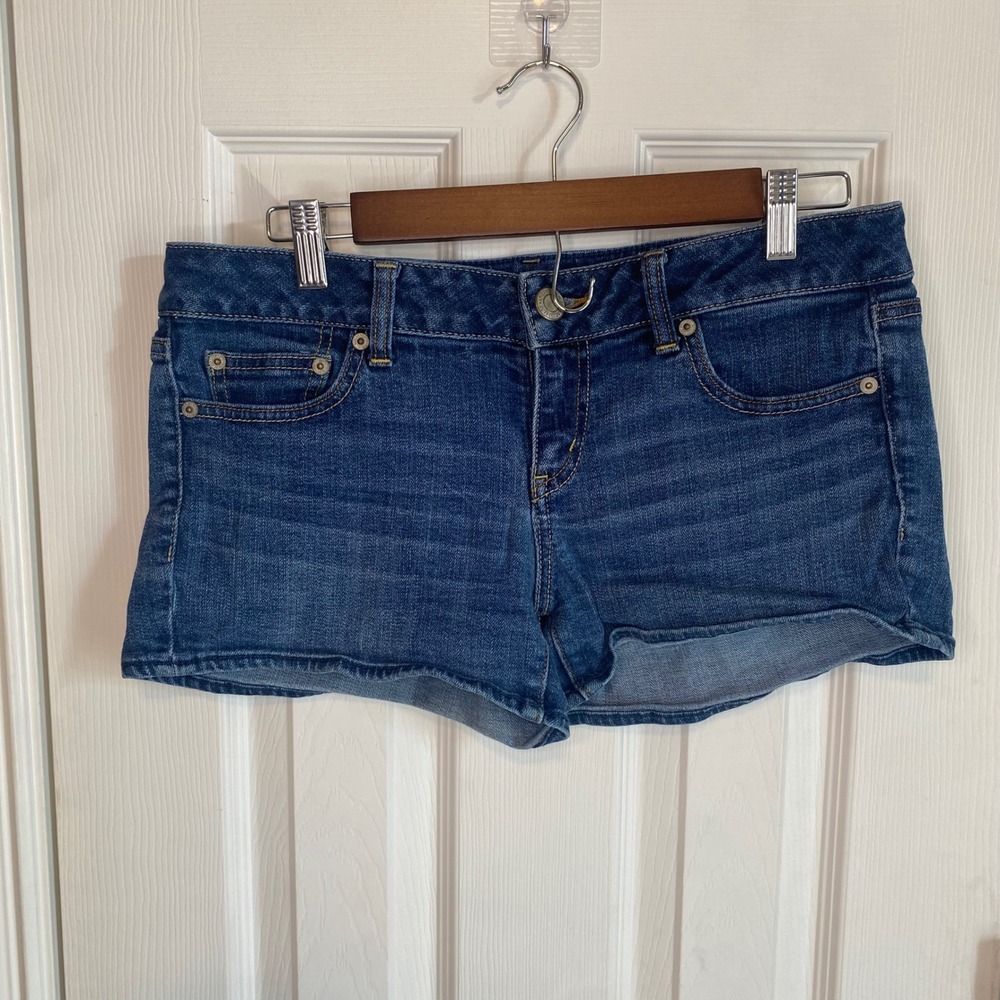 American Eagle Jean Shorts Women's‎ 10 Blue Denim Y2K Low Rise Booty Shorts